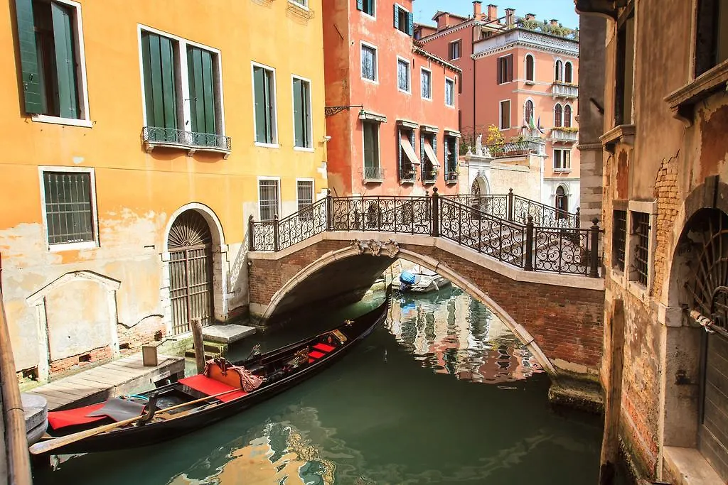 Ferienwohnung The Lion'S House Apt4 Venedig